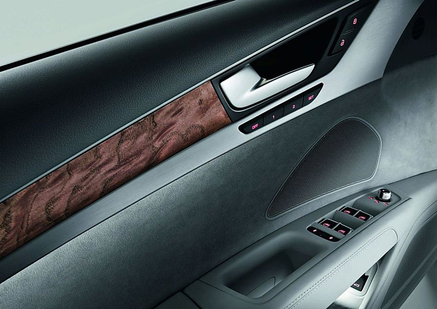 2011款奥迪A8内饰图片