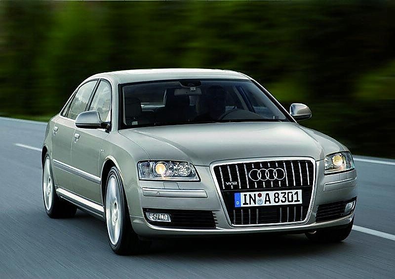 奥迪A8资料图