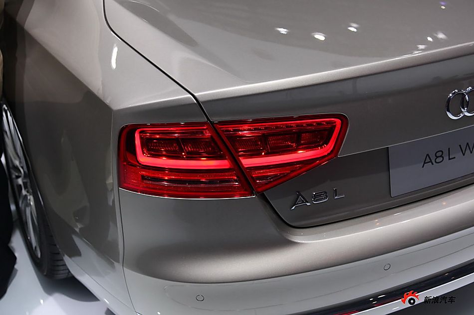 奥迪A8L