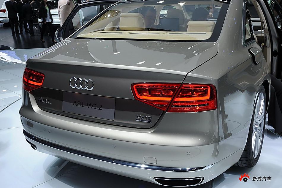 奥迪A8L W12