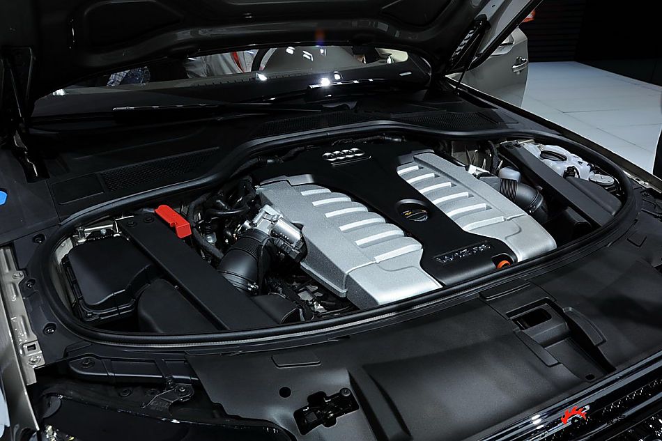 奥迪A8L W12