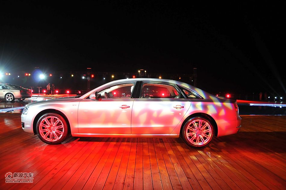 2011款奥迪A8L W12实拍