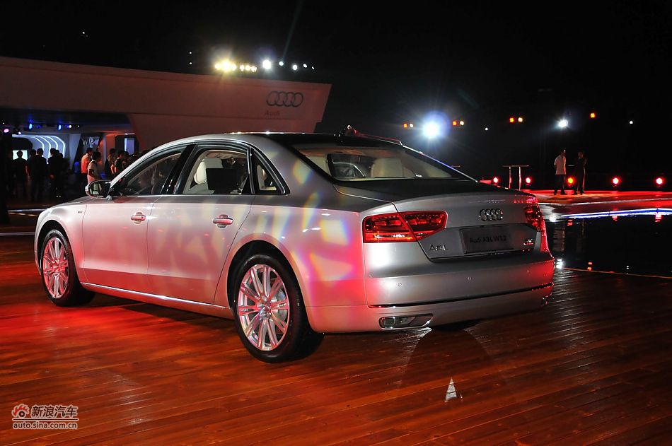 2011款奥迪A8L W12实拍