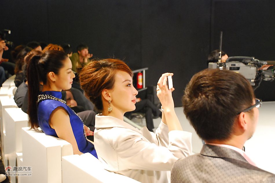 全新奥迪A8L上市实拍-著名演员陈数和名模马艳丽