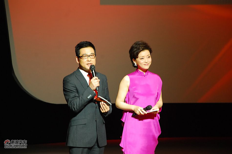 全新奥迪A8L上市实拍-主持人