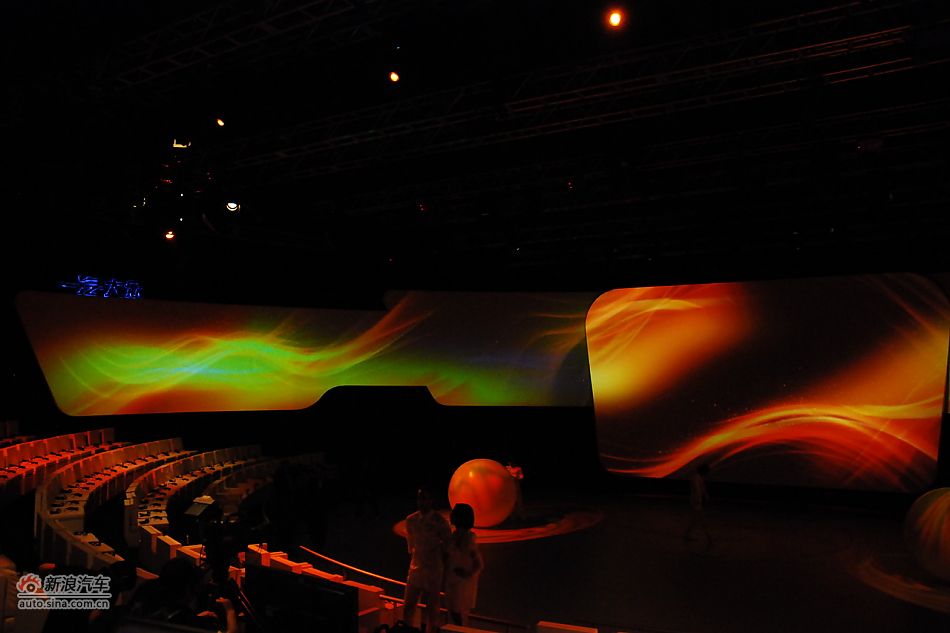 全新奥迪A8L上市实拍-现场布置