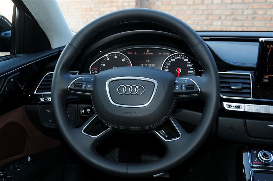 2013款 3.0T AT 45 TFSI quattro舒适型 内饰