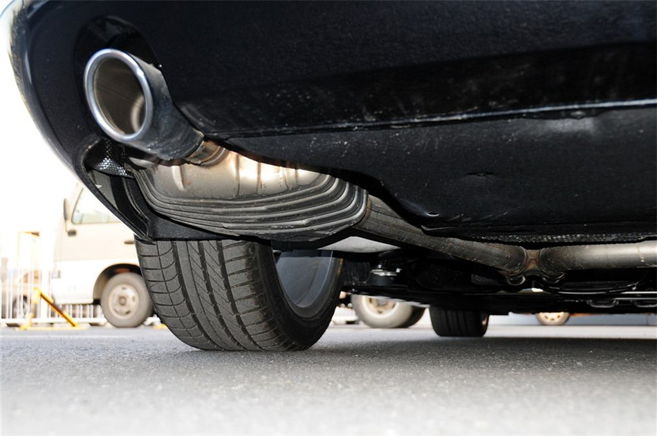 2013款 3.0T AT 45 TFSI quattro舒适型 引擎底盘