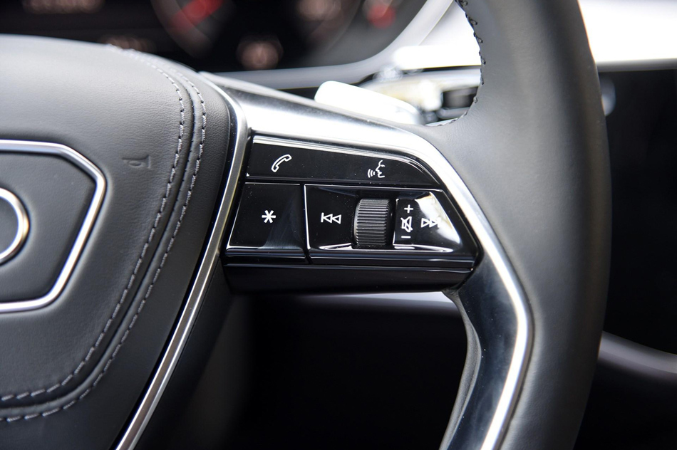 2018款 A8L 55 TFSI quattro尊贵型 内饰