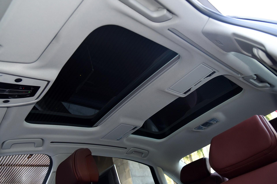 2018款 A8L 55 TFSI quattro尊贵型 座椅空间