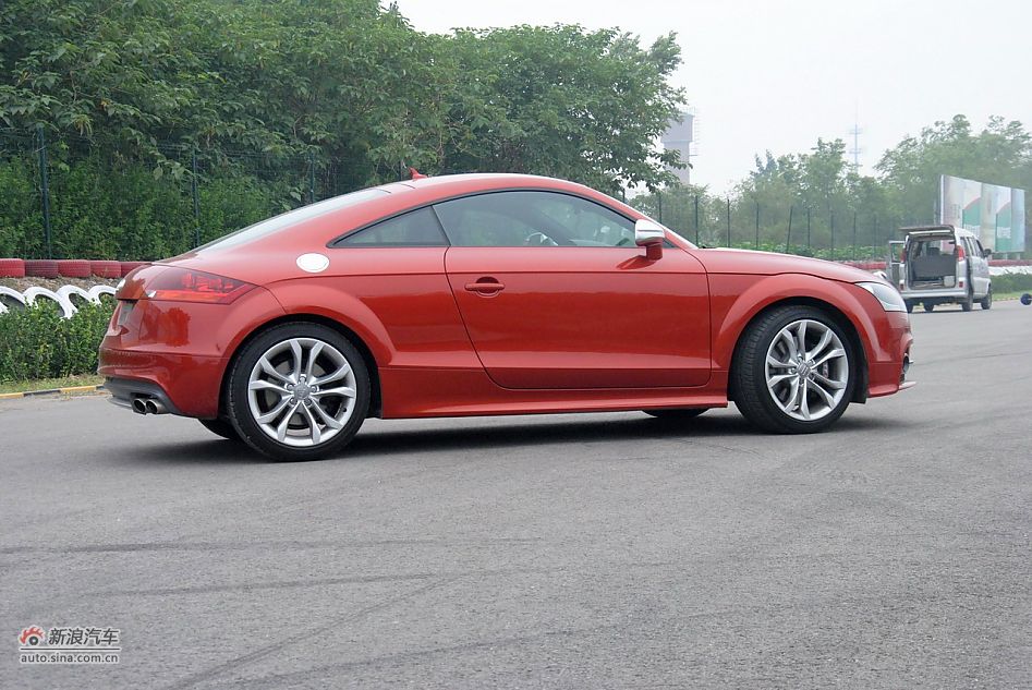 2011款TTS Coupe整体外观