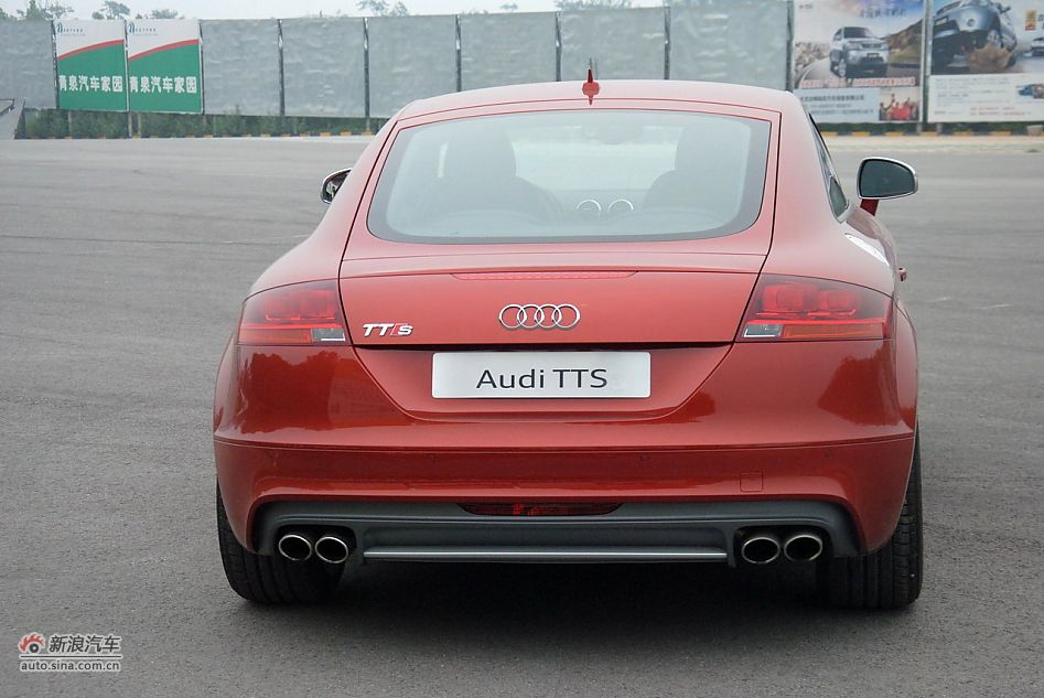 2011款TTS Coupe整体外观