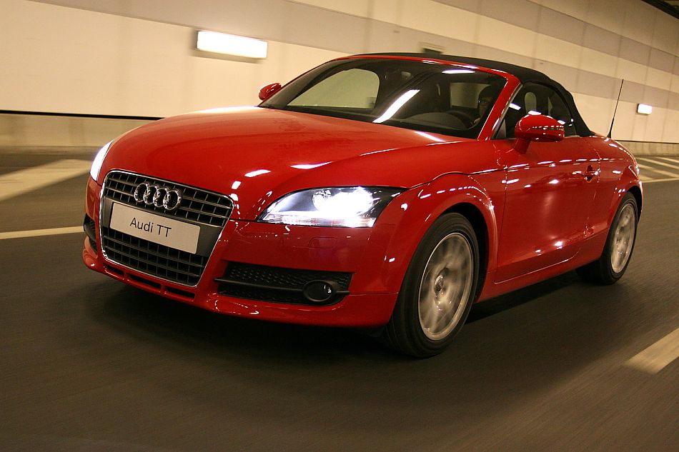 奥迪TT Roadster敞篷跑车外观图片
