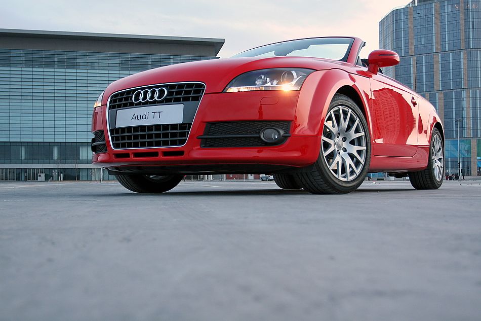 奥迪TT Roadster敞篷跑车外观图片