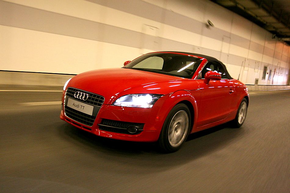 奥迪TT Roadster敞篷跑车外观图片