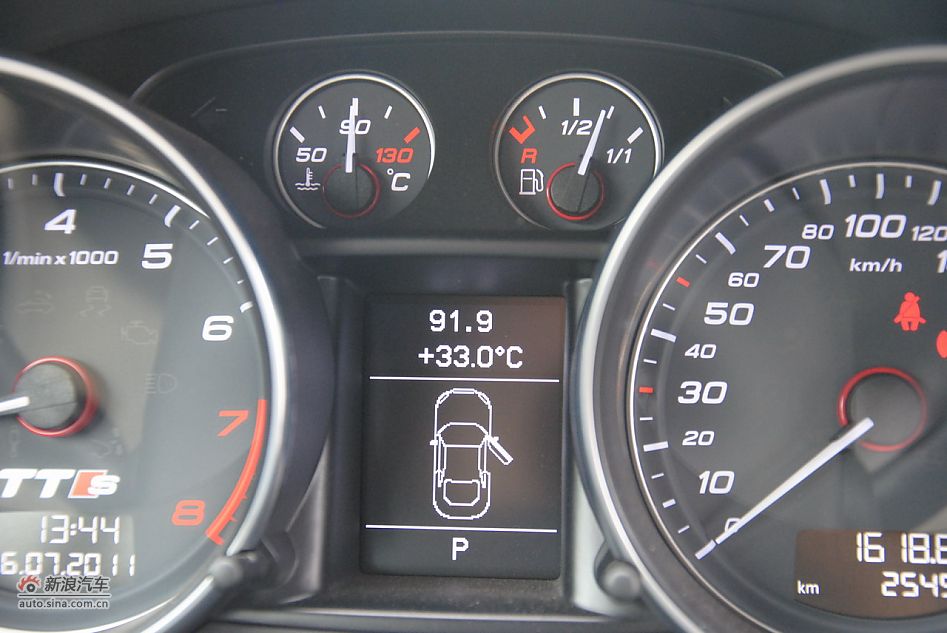 2011款TTS Coupe内饰及配置