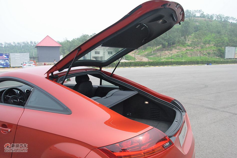 2011款TTS Coupe座椅及空间