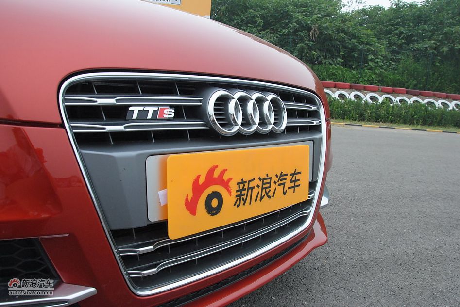 2011款TTS Coupe外观细节