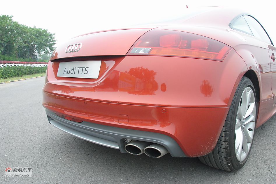 2011款TTS Coupe外观细节