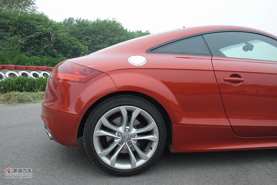 2011款TTS Coupe外观细节