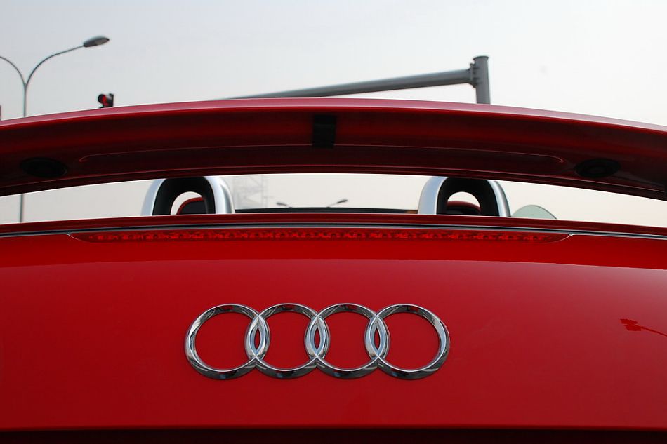 奥迪TT-R外观图片