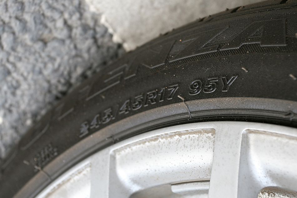 奥迪TT Roadster敞篷跑车外观图片