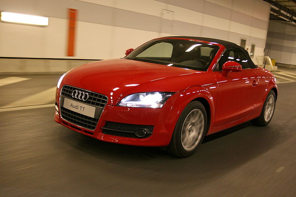 奥迪TT Roadster敞篷跑车外观图片