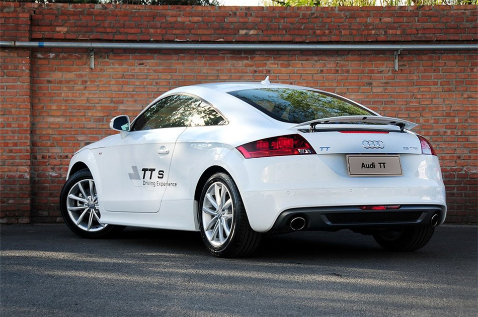 Coupe 2013款 2.0TFSI quattro 双离合 外观