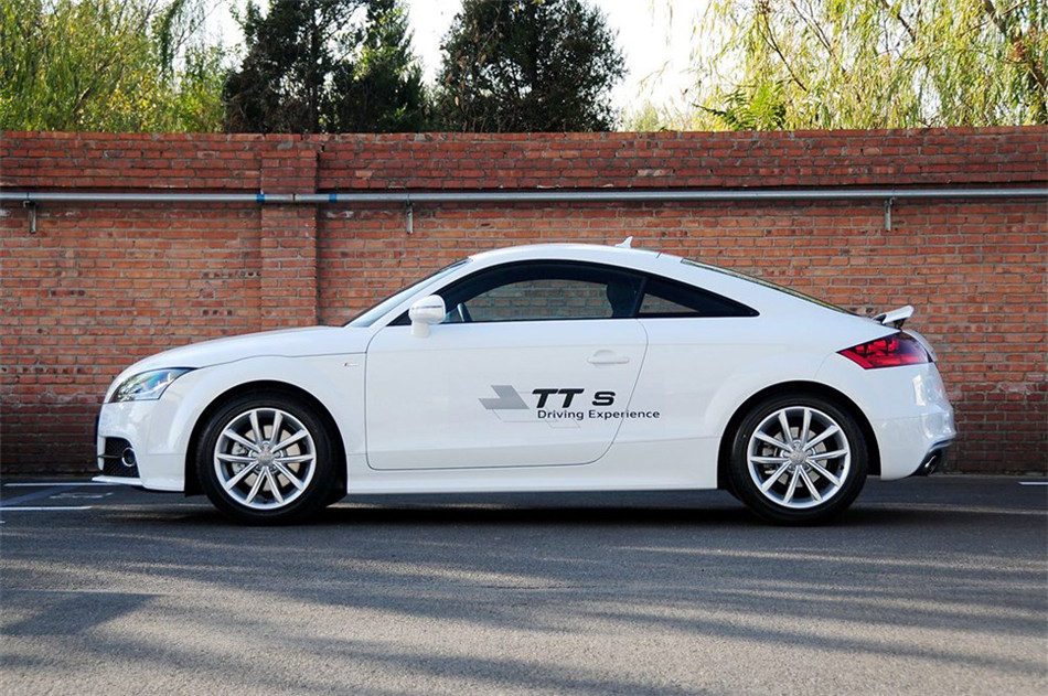 Coupe 2013款 2.0TFSI quattro 双离合 外观