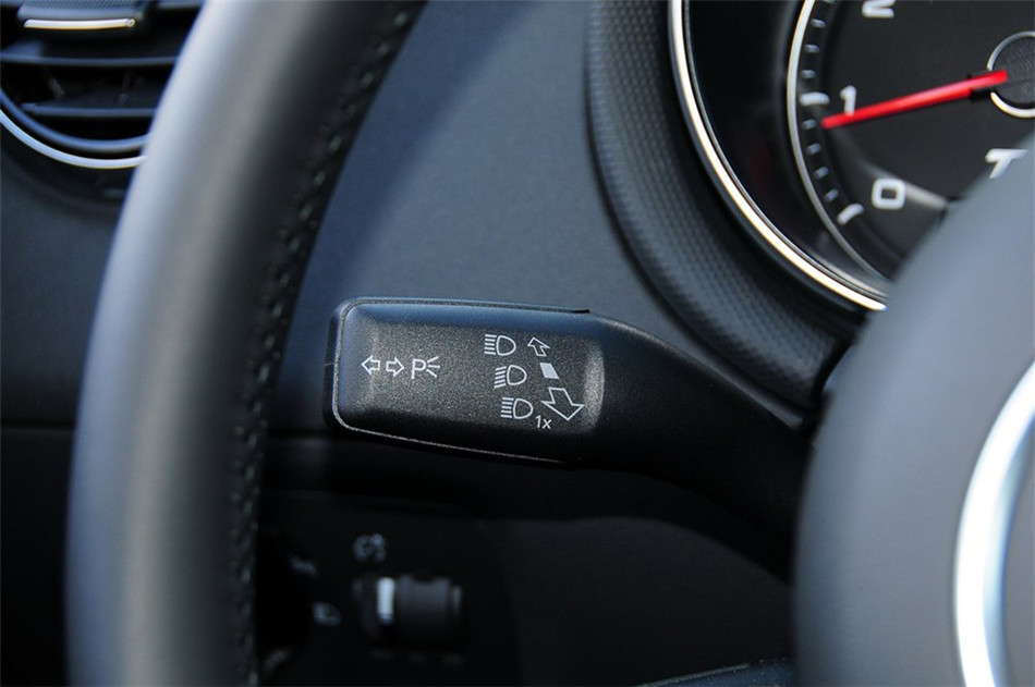 Coupe 2013款 2.0TFSI quattro 双离合 内饰