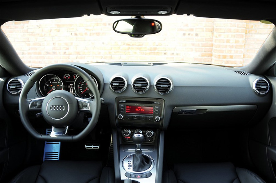 Coupe 2013款 2.0TFSI quattro 双离合 内饰