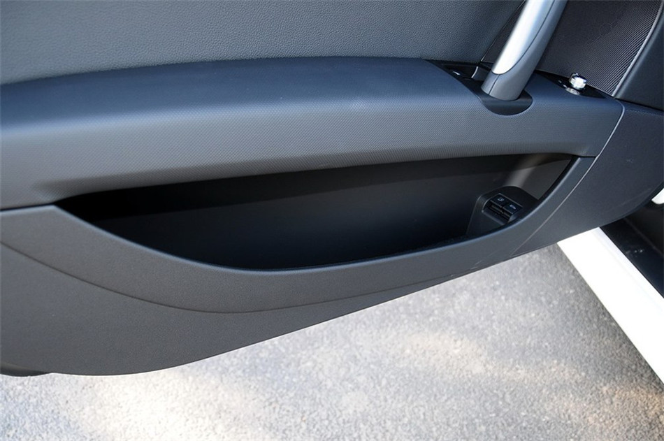 Coupe 2013款 2.0TFSI quattro 双离合 座椅空间