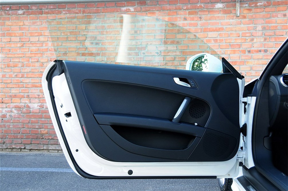 Coupe 2013款 2.0TFSI quattro 双离合 座椅空间