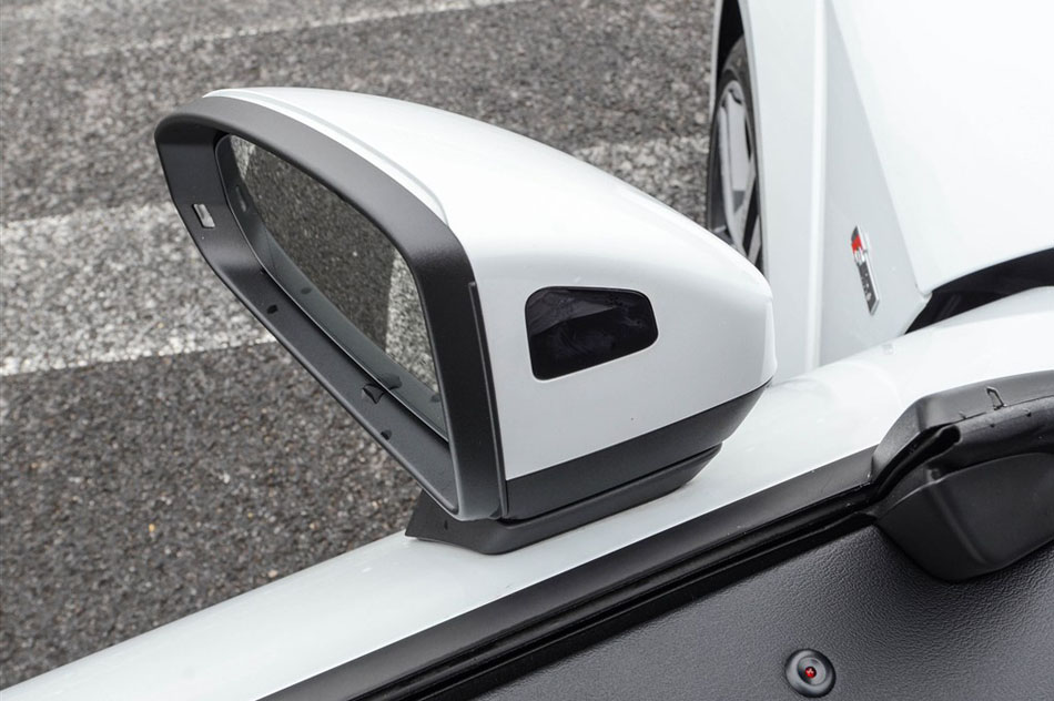 2015款 TT Coupe 45 TFSI quattro 座椅空间