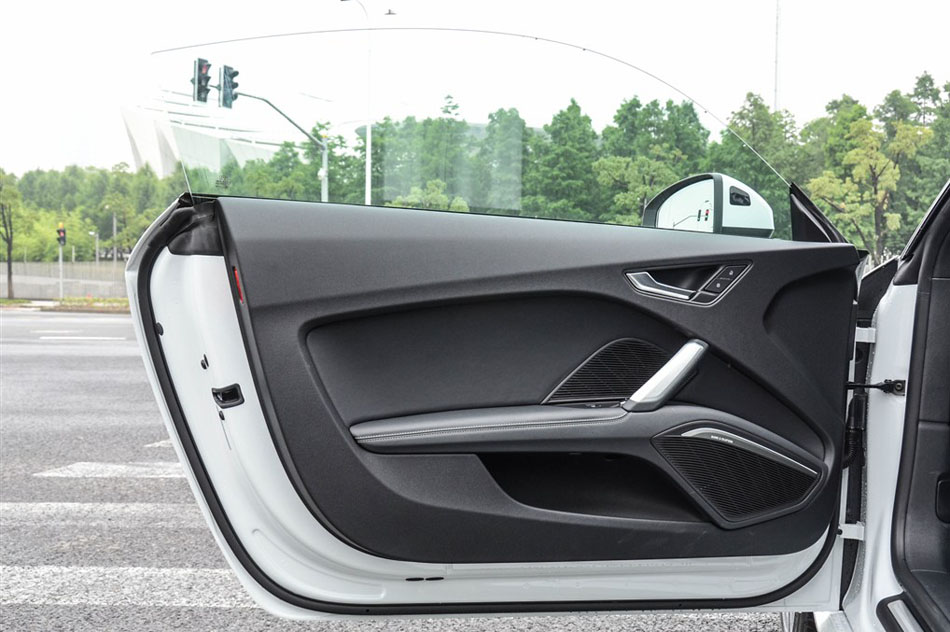 2015款 TT Coupe 45 TFSI quattro 座椅空间