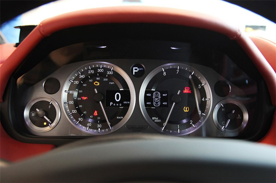 阿斯顿马丁DB9 2013款 6.0L Coupe 内饰