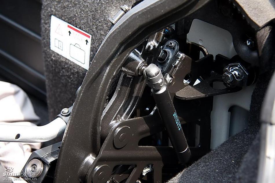 全新宝马Z4试车实拍图细节与其他