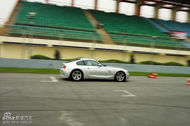 宝马Z4动态图