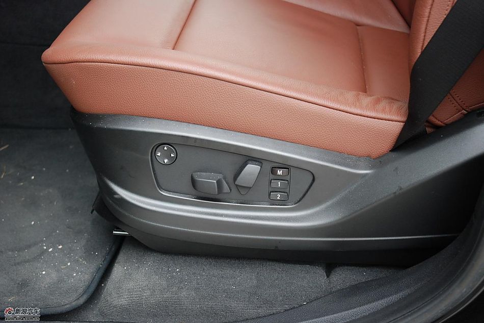 新宝马X5内饰