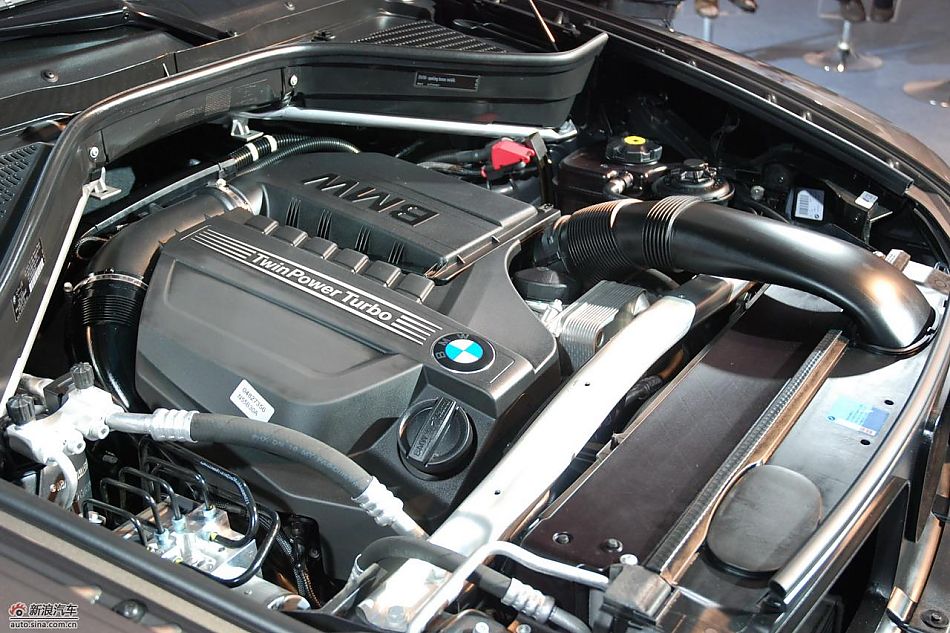 新宝马X5发动机