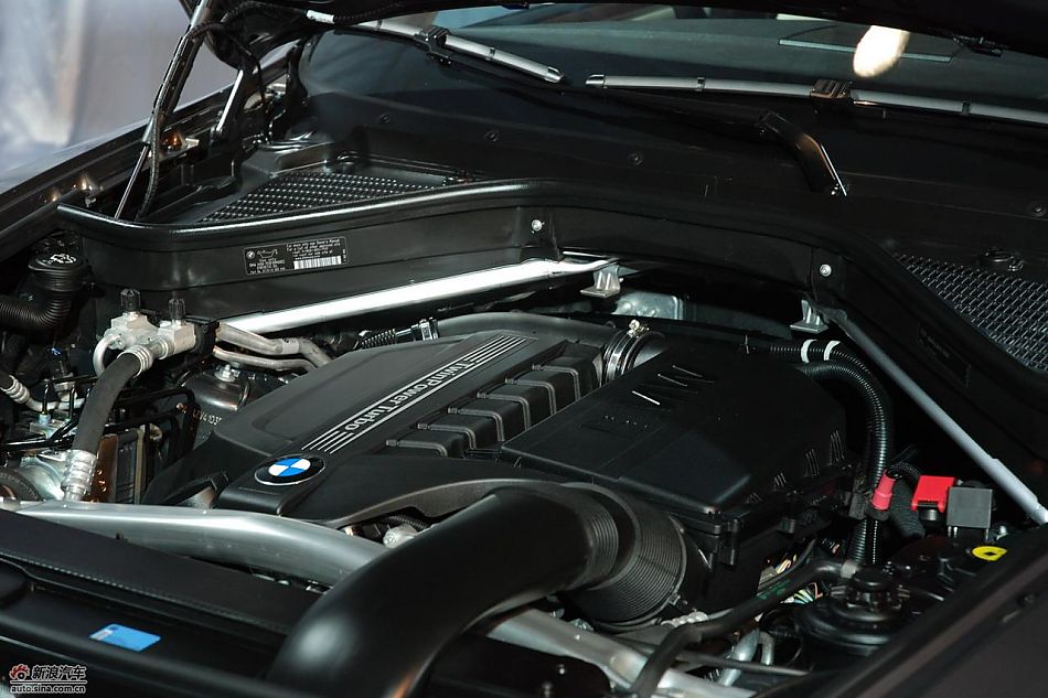 新宝马X5发动机