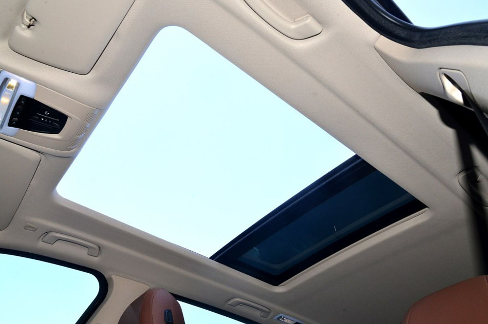 2015款 xDrive28i 座椅空间