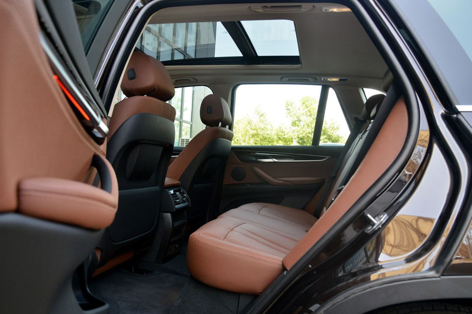 2015款 xDrive28i 座椅空间