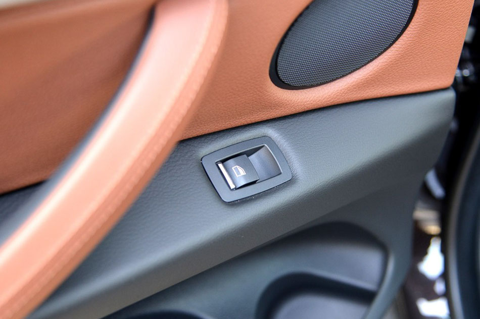 2015款 xDrive28i 座椅空间