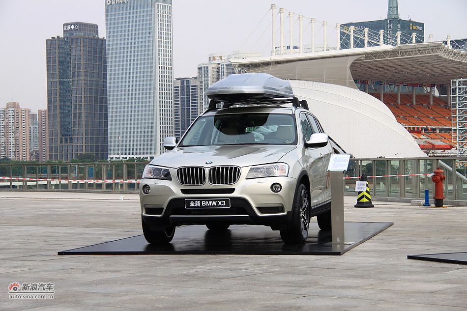 图为全新宝马X3外观