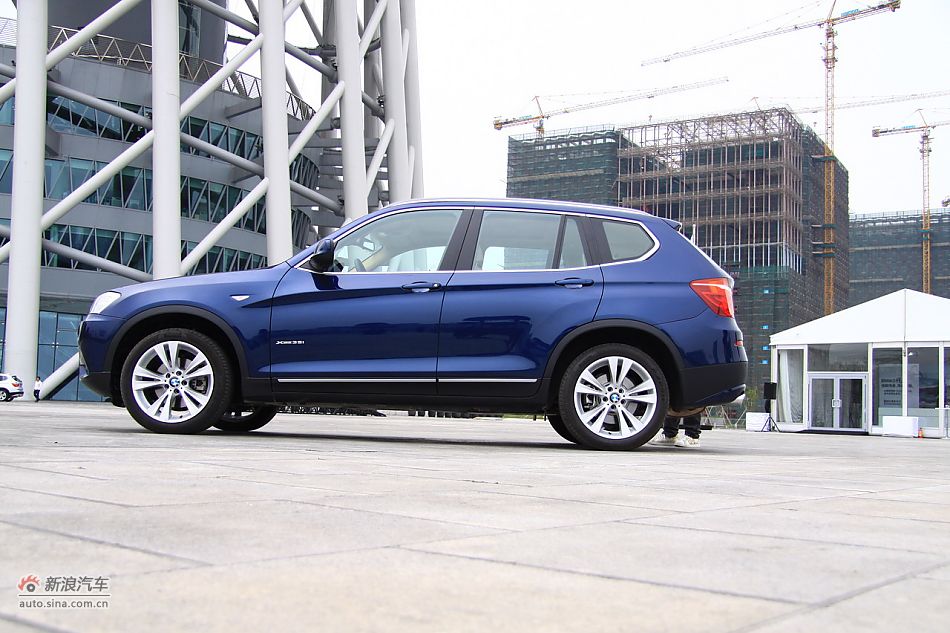 图为全新宝马X3外观