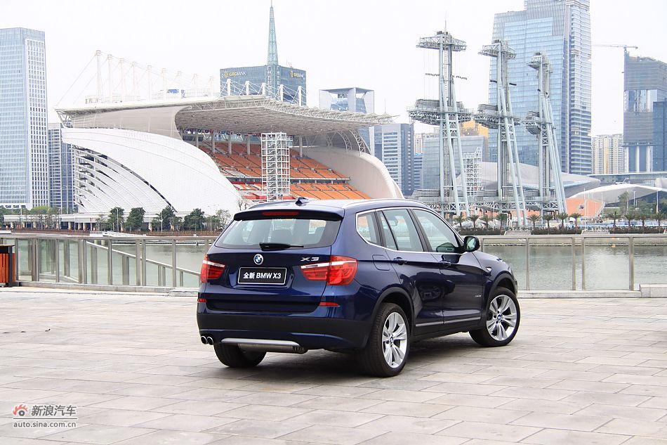 图为全新宝马X3外观