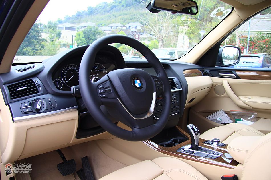 图为全新宝马X3内饰