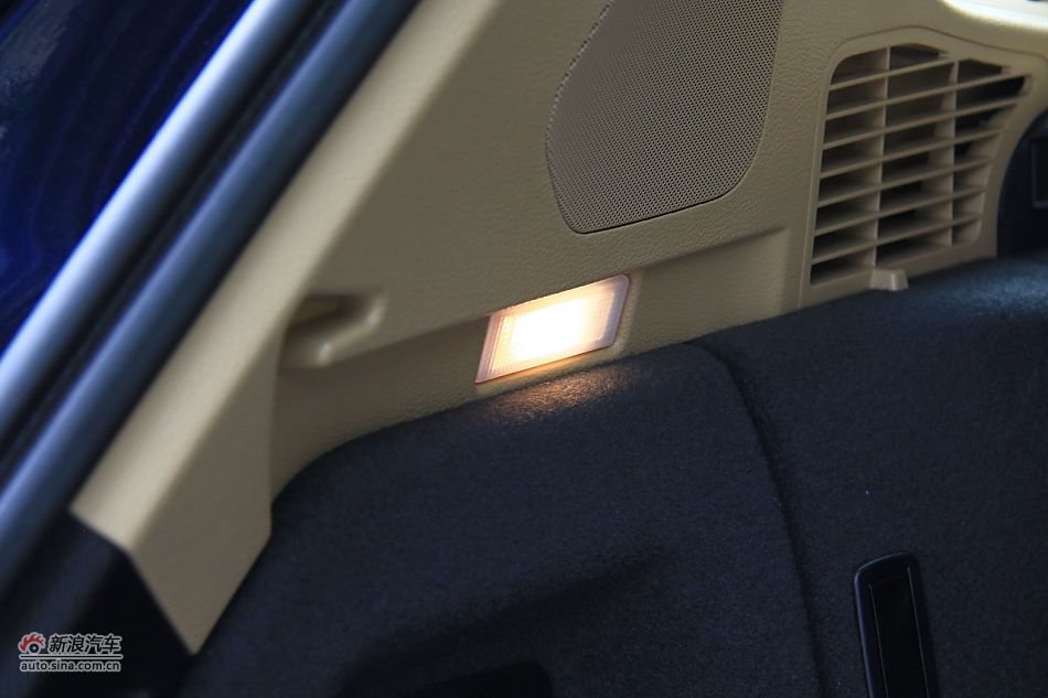 图为全新宝马X3内饰细节
