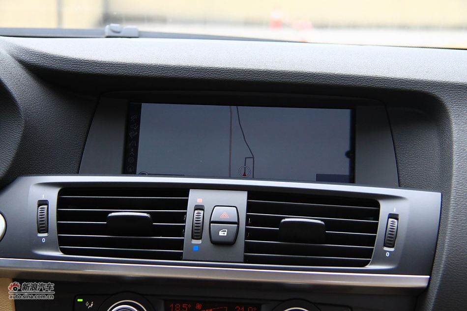 图为全新宝马X3内饰细节